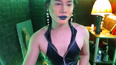 Snapshot of urhardcockqueenxxx chatting on September 2025 07:29:01 PM queen norelle online show from September 2025 07:29:01 PM