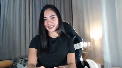 Snapshot of urhot_angelica chatting on February 2026 02:13:01 PM Angelica online show from February 2026 02:13:01 PM