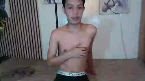 Snapshot of urhot_johny chatting on May 2026 03:12:01 AM urhot_johny online show from May 2026 03:12:01 AM