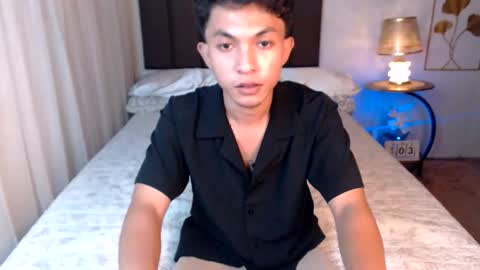 urhotasian_johnfikexx online show from June 2026 07:00:01 AM