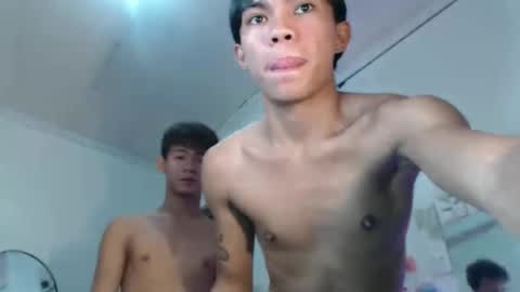 Snapshot of urhotguysanny chatting on November 2025 01:21:02 PM Sanny boy online show from November 2025 01:21:02 PM