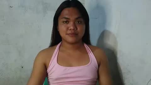 Snapshot of urhottie_bella chatting on February 2026 12:37:01 PM urhottie_bella online show from February 2026 12:37:01 PM