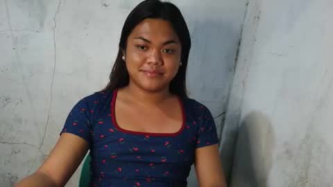 Snapshot of urhottie_bella chatting on February 2026 10:28:02 PM urhottie_bella online show from February 2026 10:28:02 PM