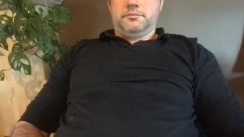 Snapshot of urhungdaddy8 chatting on November 2025 02:06:02 PM Hung Daddy online show from November 2025 02:06:02 PM