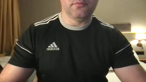 Snapshot of urhungdaddy8 chatting on March 2026 05:52:01 AM Hung Daddy online show from March 2026 05:52:01 AM