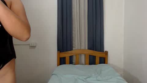 Snapshot of urjerkingdoll chatting on December 2024 07:22:02 AM Zoe online show from December 2024 07:22:02 AM