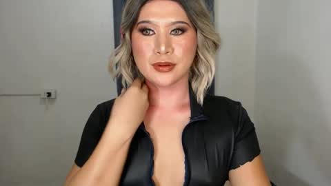 Snapshot of urjerkingdoll chatting on January 2025 07:01:02 AM Zoe online show from January 2025 07:01:02 AM