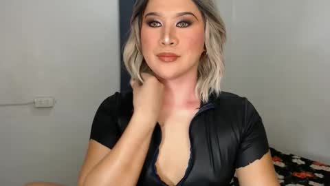 Snapshot of urjerkingdoll chatting on January 2025 08:17:01 AM Zoe online show from January 2025 08:17:01 AM