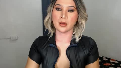 Snapshot of urjerkingdoll chatting on January 2025 01:20:02 AM Zoe online show from January 2025 01:20:02 AM