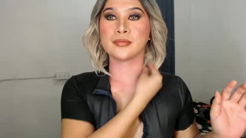 Snapshot of urjerkingdoll chatting on January 2025 12:57:02 AM Zoe online show from January 2025 12:57:02 AM