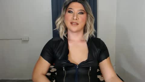 Snapshot of urjerkingdoll chatting on January 2025 10:23:01 PM Zoe online show from January 2025 10:23:01 PM