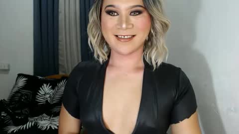 Snapshot of urjerkingdoll chatting on January 2025 12:15:01 AM Zoe online show from January 2025 12:15:01 AM