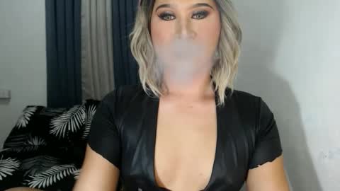 Snapshot of urjerkingdoll chatting on January 2025 10:48:01 PM Zoe online show from January 2025 10:48:01 PM