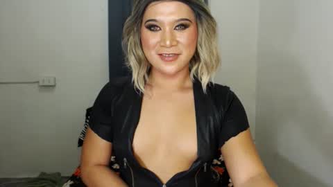 Snapshot of urjerkingdoll chatting on February 2025 12:06:02 PM Zoe online show from February 2025 12:06:02 PM