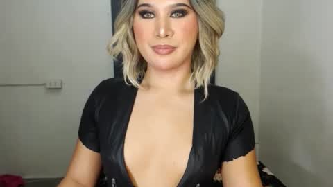 Snapshot of urjerkingdoll chatting on February 2025 08:50:02 AM Zoe online show from February 2025 08:50:02 AM