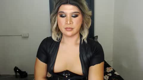 Snapshot of urjerkingdoll chatting on February 2025 11:33:01 AM Zoe online show from February 2025 11:33:01 AM