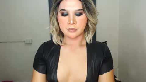 Snapshot of urjerkingdoll chatting on February 2025 10:50:02 PM Zoe online show from February 2025 10:50:02 PM