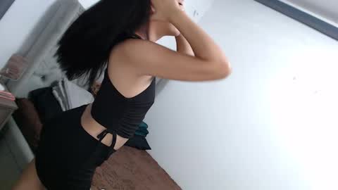 Amira online show from March 2025 12:05:02 AM