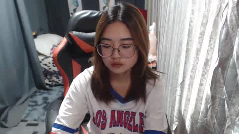 urlovelychinita online show from March 2025 11:26:01 PM