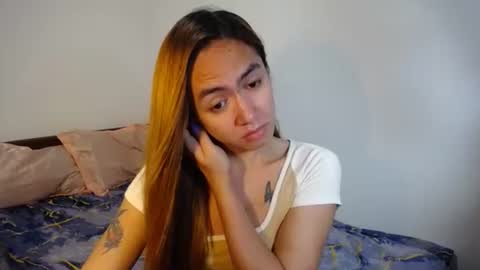 Snapshot of urlovelypinayxxx chatting on October 2025 09:03:01 PM MIYA online show from October 2025 09:03:01 PM