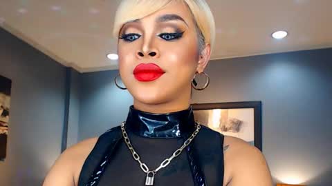 Snapshot of urmajestytyra chatting on January 2025 11:22:02 PM UrMajestyTyra online show from January 2025 11:22:02 PM