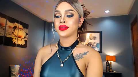 Snapshot of urmajestytyra chatting on January 2025 02:03:01 AM UrMajestyTyra online show from January 2025 02:03:01 AM