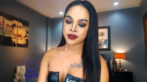 Snapshot of urmajestytyra chatting on March 2025 07:27:02 AM UrMajestyTyra online show from March 2025 07:27:02 AM