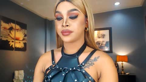 Snapshot of urmajestytyra chatting on March 2025 01:03:02 AM UrMajestyTyra online show from March 2025 01:03:02 AM