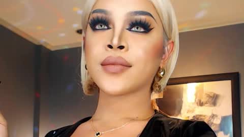 Snapshot of urmajestytyra chatting on September 2025 01:44:01 AM UrMajestyTyra online show from September 2025 01:44:01 AM