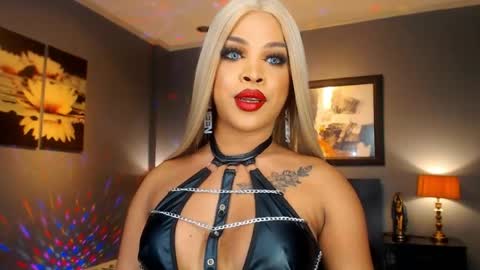 Snapshot of urmajestytyra chatting on May 2026 12:50:02 AM UrMajestyTyra online show from May 2026 12:50:02 AM