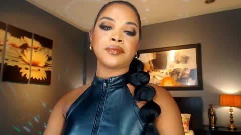 UrMajestyTyra online show from May 2026 01:55:01 AM