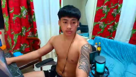 Snapshot of urnatty_guy chatting on May 2026 04:37:01 PM ander online show from May 2026 04:37:01 PM