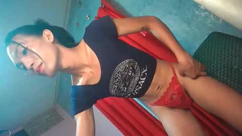 Snapshot of urnaughty_kim chatting on April 2026 11:43:01 PM Kim online show from April 2026 11:43:01 PM