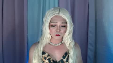 Snapshot of urqueen_cassandra chatting on October 2025 02:37:01 PM BEA online show from October 2025 02:37:01 PM