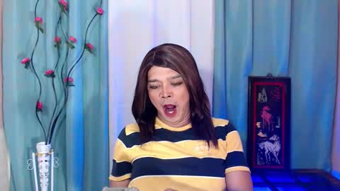 Snapshot of urqueen_cassandra chatting on October 2025 09:26:02 PM BEA online show from October 2025 09:26:02 PM