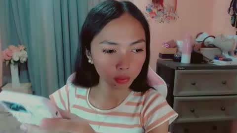 Snapshot of ursexy_michelle chatting on December 2024 07:25:01 AM Your Future Michelle online show from December 2024 07:25:01 AM