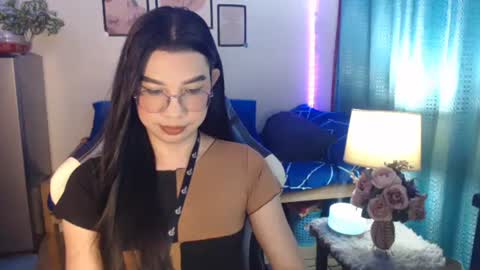 Snapshot of urwetasianprincessxx chatting on December 2024 06:06:01 AM Ashley Kate Mateo Gray online show from December 2024 06:06:01 AM