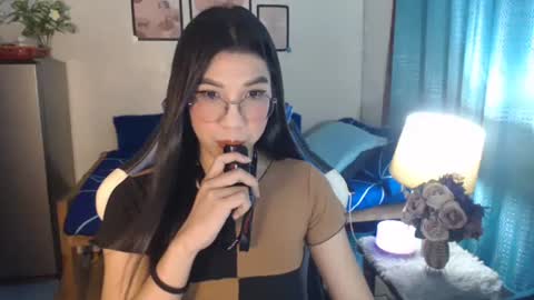 Snapshot of urwetasianprincessxx chatting on January 2025 11:17:01 AM Ashley Kate Mateo Gray online show from January 2025 11:17:01 AM