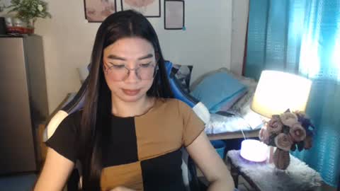 Snapshot of urwetasianprincessxx chatting on February 2025 11:17:02 AM Ashley Kate Mateo Gray online show from February 2025 11:17:02 AM