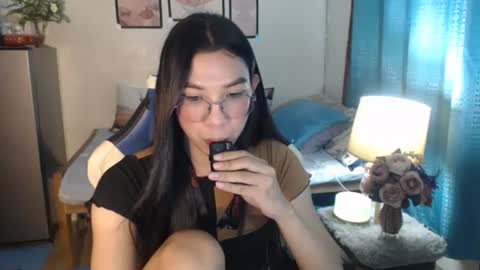 Snapshot of urwetasianprincessxx chatting on February 2025 02:32:01 PM Ashley Kate Mateo Gray online show from February 2025 02:32:01 PM