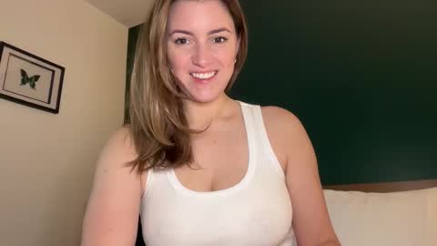 Snapshot of urwetdreamddd chatting on October 2025 05:13:02 PM Dream online show from October 2025 05:13:02 PM