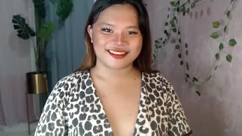 Bella Miles Olivia online show from December 2024 11:40:02 PM