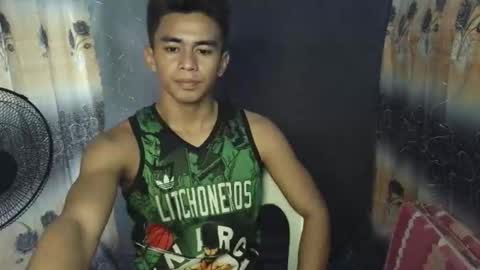 Snapshot of urwild_fuckerxx chatting on January 2026 02:03:02 AM urwild_fuckerxx online show from January 2026 02:03:02 AM