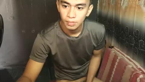 Snapshot of urwild_fuckerxx chatting on February 2026 01:32:02 AM urwild_fuckerxx online show from February 2026 01:32:02 AM