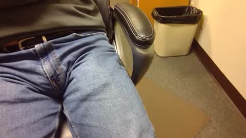 useemie online show from December 2024 09:48:01 PM