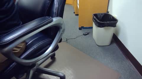 useemie online show from December 2024 10:33:02 PM