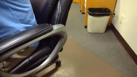 useemie online show from February 2025 11:01:02 PM