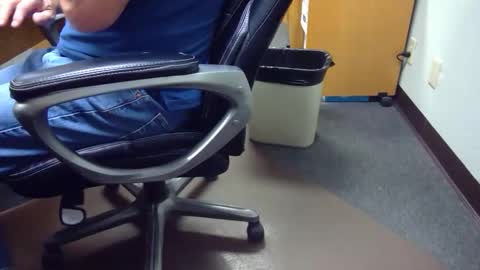 useemie online show from October 2025 10:54:02 PM