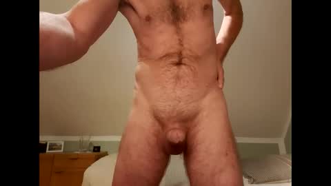 Snapshot of uwe_online chatting on November 2025 08:25:02 PM UWE online show from November 2025 08:25:02 PM