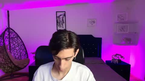 UYUKIE online show from September 2025 12:07:01 PM